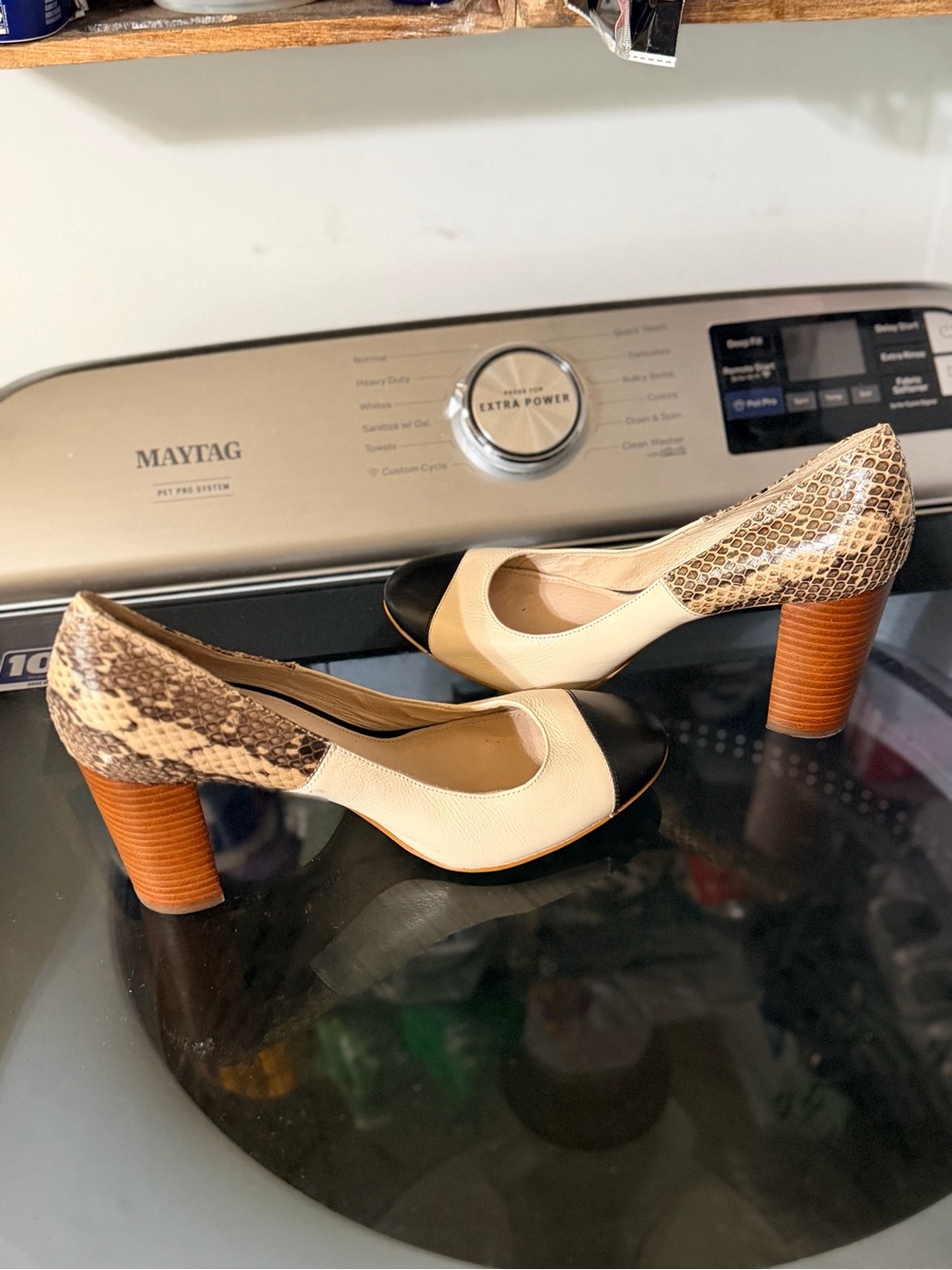 Louise et Cie Size 9 Leather Snake Print Cap Toe Block Heel Pumps - Picture 4 of 6